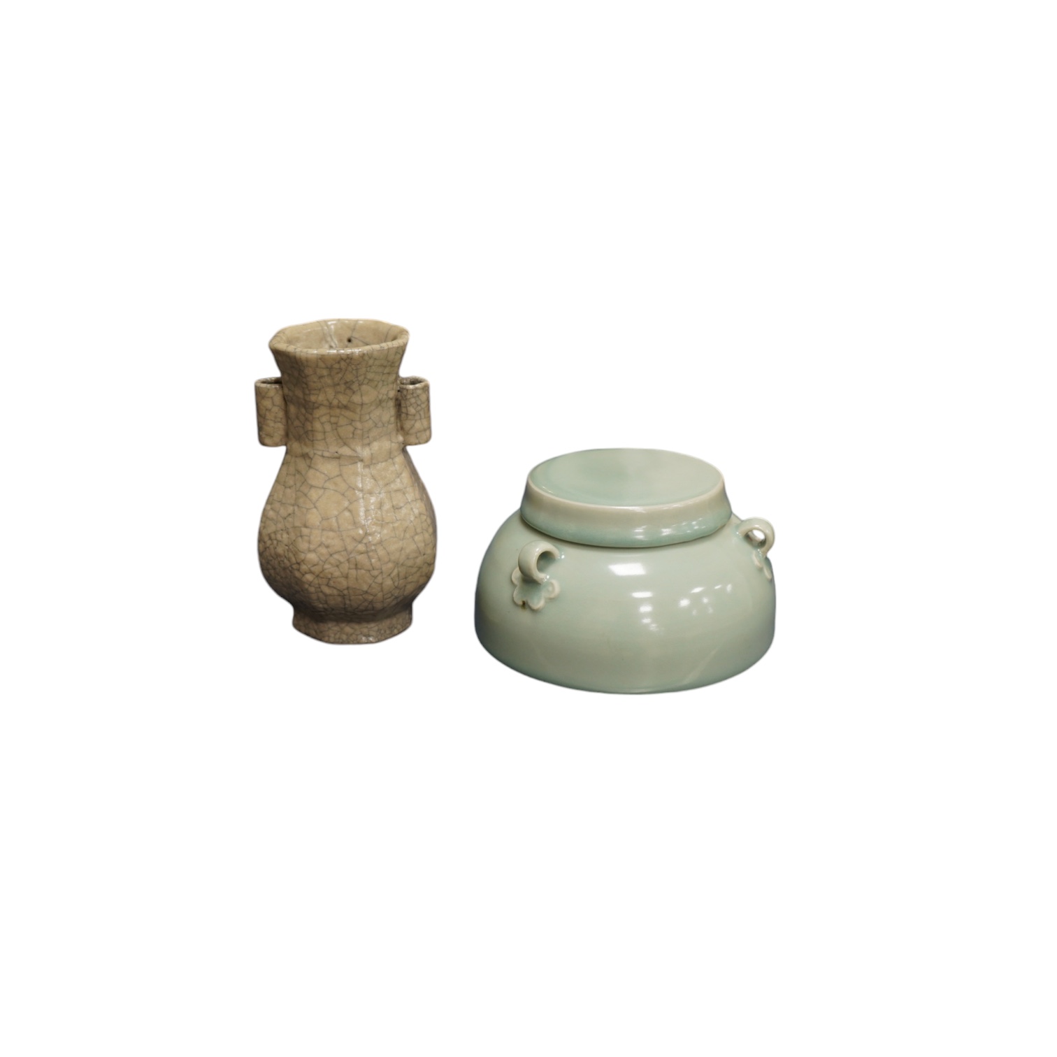 A Chinese crackle glaze pot and celadon bowl and cover, crackleware vase 15cm high. Condition - good